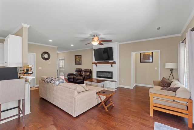 105 Orchard Park Drive, Dothan, AL 36301