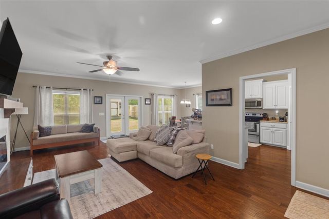 105 Orchard Park Drive, Dothan, AL 36301