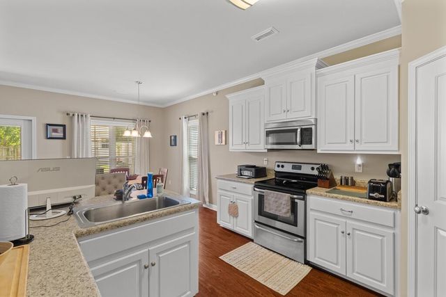 105 Orchard Park Drive, Dothan, AL 36301