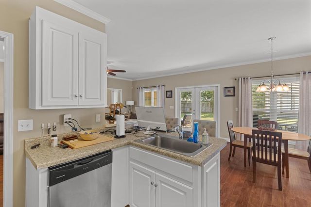 105 Orchard Park Drive, Dothan, AL 36301