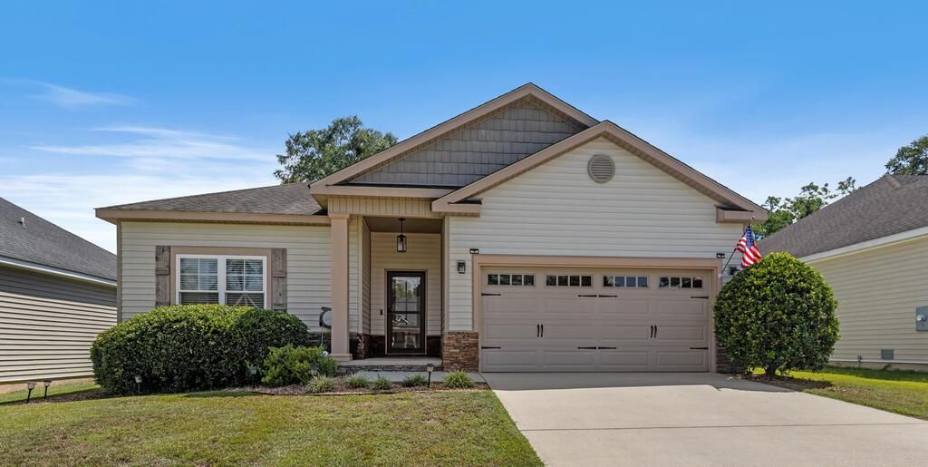 105 Orchard Park Drive, Dothan, AL 36301