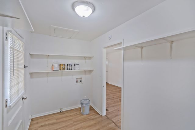 2144 W Richmond Hill Dr, Nashville, TN 37207