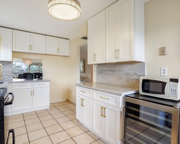 8320 Sands Point Blvd M301, Tamarac, FL 33321