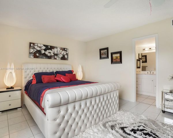 8320 Sands Point Blvd M301, Tamarac, FL 33321