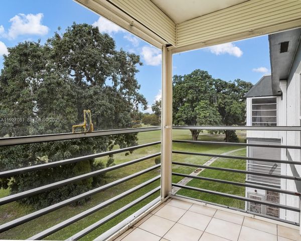 8320 Sands Point Blvd M301, Tamarac, FL 33321