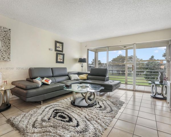 8320 Sands Point Blvd M301, Tamarac, FL 33321