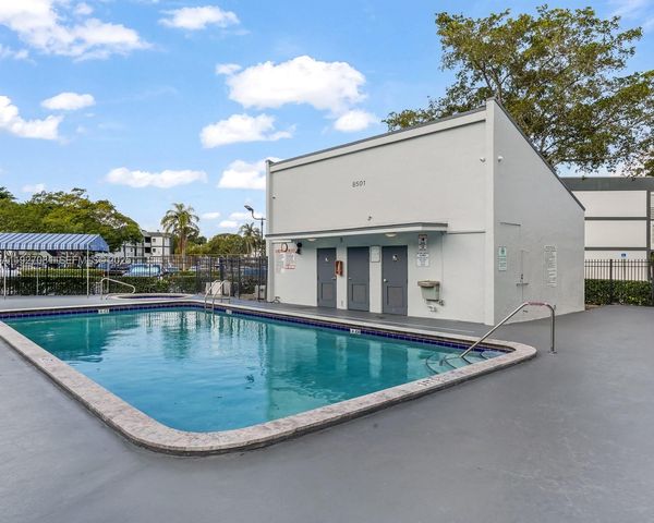 8320 Sands Point Blvd M301, Tamarac, FL 33321