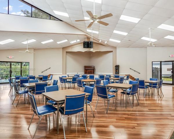 8320 Sands Point Blvd M301, Tamarac, FL 33321