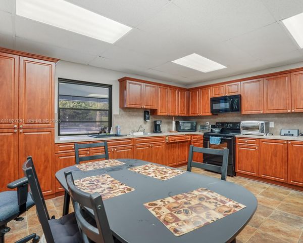 8320 Sands Point Blvd M301, Tamarac, FL 33321