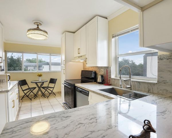 8320 Sands Point Blvd M301, Tamarac, FL 33321