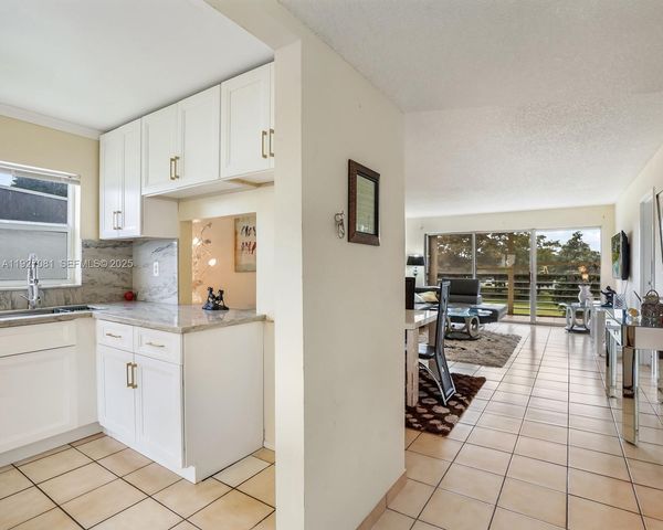 8320 Sands Point Blvd M301, Tamarac, FL 33321