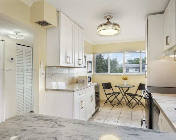 8320 Sands Point Blvd M301, Tamarac, FL 33321