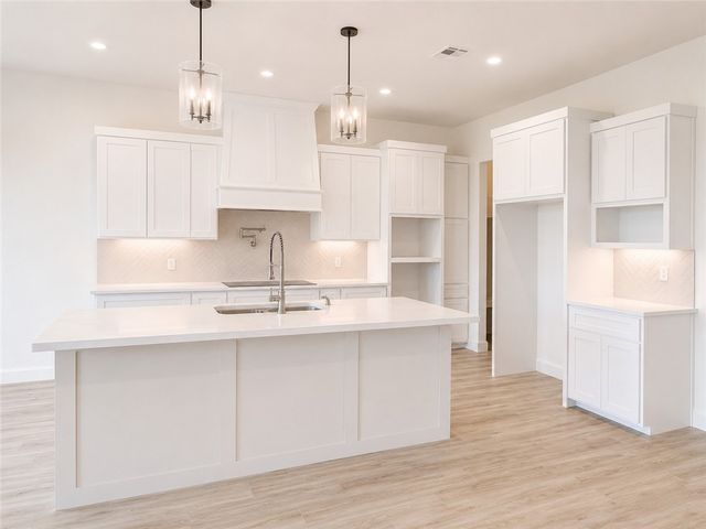 1401 Lois Chesney, Corpus Christi, TX 78415