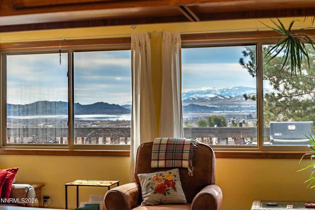 Image 18 of property listing at 11960 Fir Drive, Reno, NV 89506