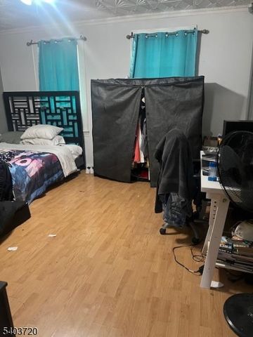 43 Paterson St, Newark City, NJ 07105