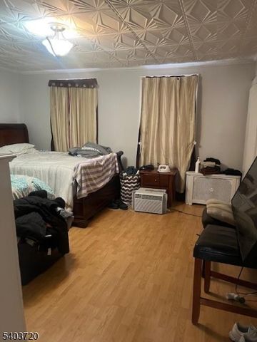 43 Paterson St, Newark City, NJ 07105