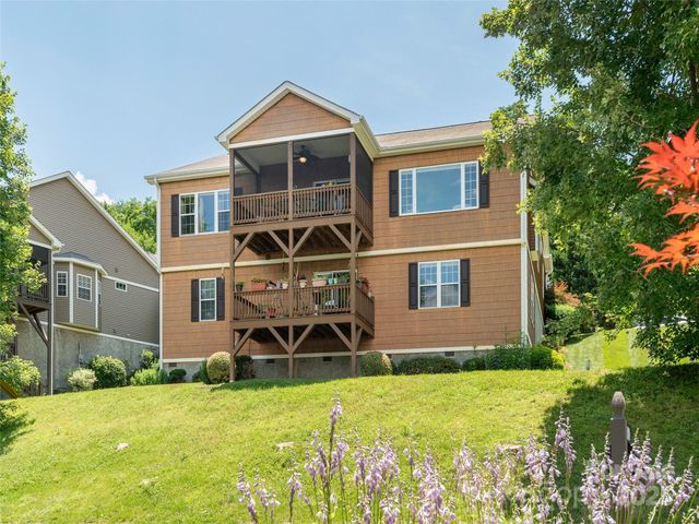 31 Headwater Drive, Hendersonville, NC 28739