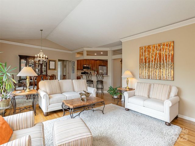 31 Headwater Drive, Hendersonville, NC 28739