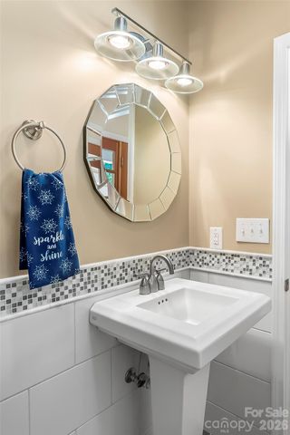 94 S Fairway Drive, Nebo, NC 28761