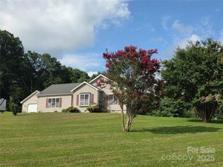 21 Persimmon Drive, Mills River, NC 28759