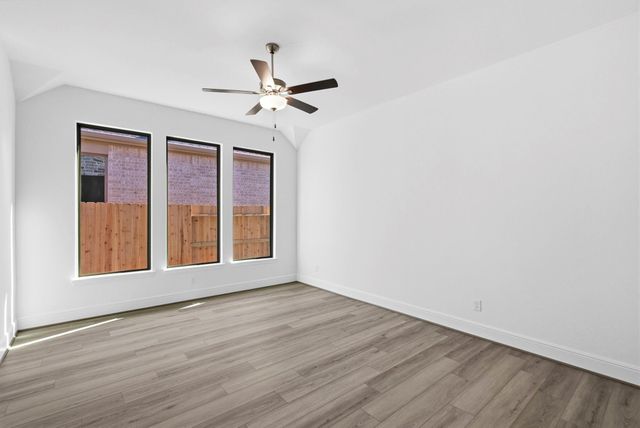 10271 Bluegill Crest Drive, Willis, TX 77318