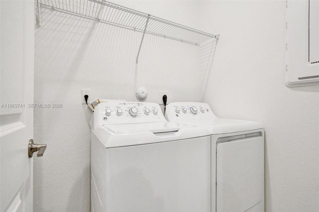 11920 NW 47th Mnr, Coral Springs, FL 33076