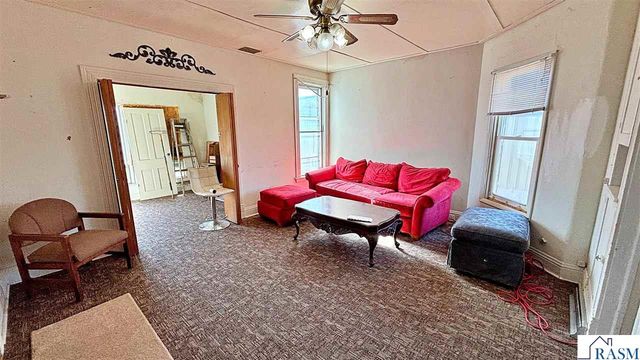 12 E Main Street, Madelia, MN 56062