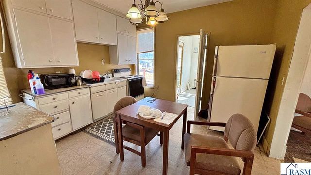 12 E Main Street, Madelia, MN 56062