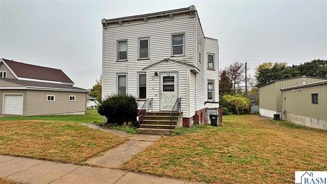 12 E Main Street, Madelia, MN 56062