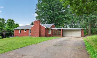 5 Seneca Dr, Union Twp, PA 15332