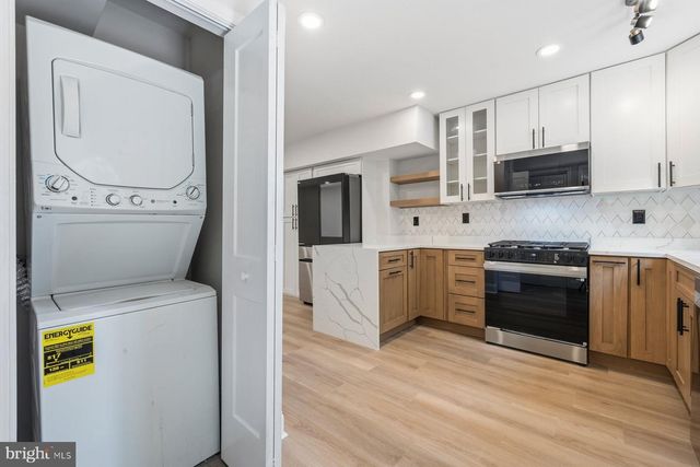 1004 COLONIAL AVE, Alexandria, VA 22314