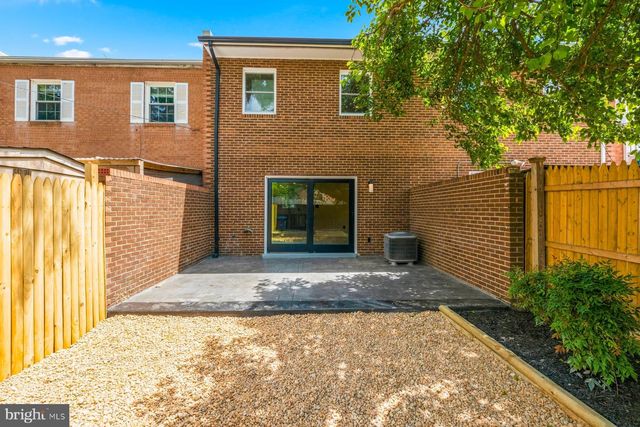 1004 COLONIAL AVE, Alexandria, VA 22314