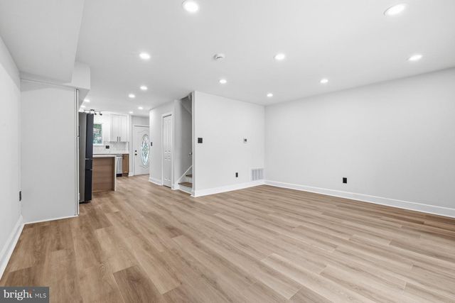 1004 COLONIAL AVE, Alexandria, VA 22314