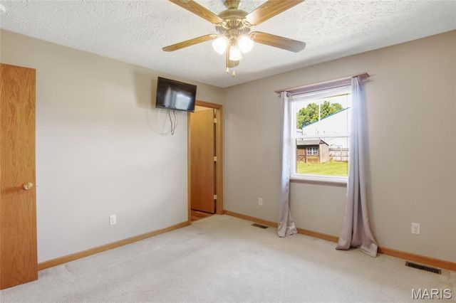 102 Irene Drive, St Jacob, IL 62281