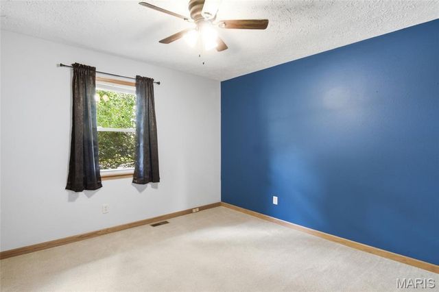 102 Irene Drive, St Jacob, IL 62281