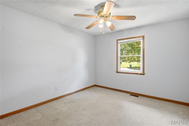 102 Irene Drive, St Jacob, IL 62281