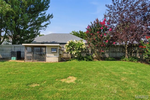 102 Irene Drive, St Jacob, IL 62281