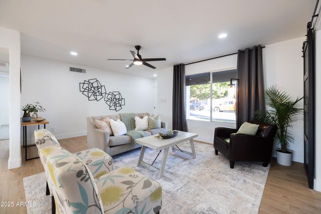 4415 W CAROL Avenue, Glendale, AZ 85302