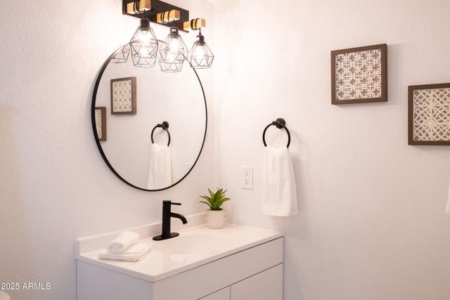 4415 W CAROL Avenue, Glendale, AZ 85302