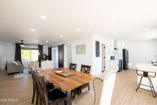 4415 W CAROL Avenue, Glendale, AZ 85302