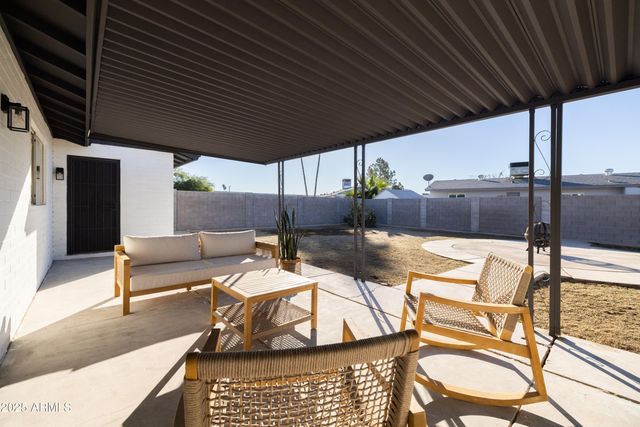 4415 W CAROL Avenue, Glendale, AZ 85302