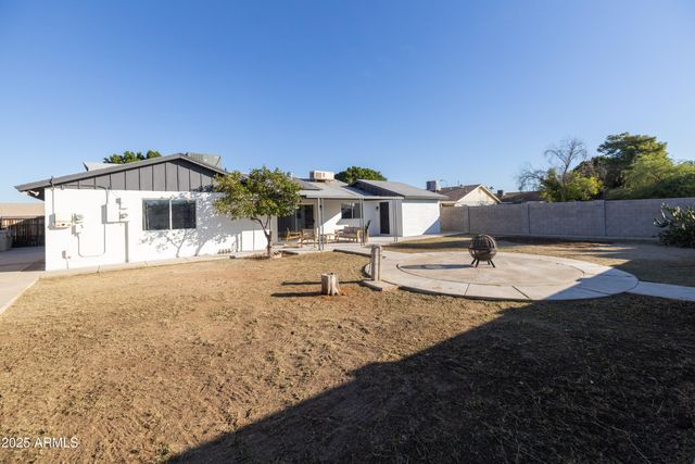 4415 W CAROL Avenue, Glendale, AZ 85302