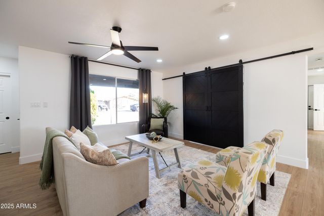 4415 W CAROL Avenue, Glendale, AZ 85302