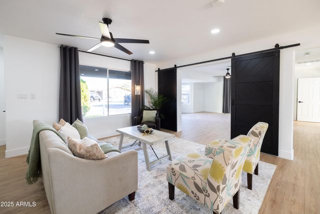 4415 W CAROL Avenue, Glendale, AZ 85302