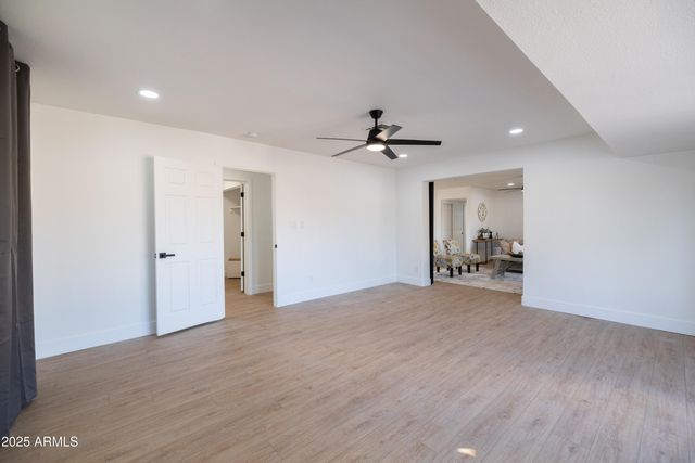 4415 W CAROL Avenue, Glendale, AZ 85302