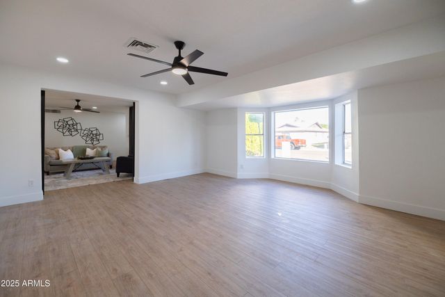 4415 W CAROL Avenue, Glendale, AZ 85302