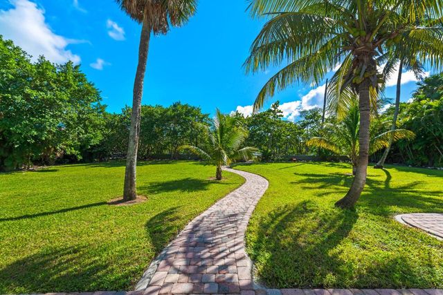 602 N Atlantic Drive, Lantana, FL 33460