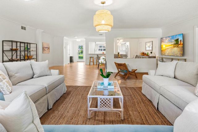 602 N Atlantic Drive, Lantana, FL 33460