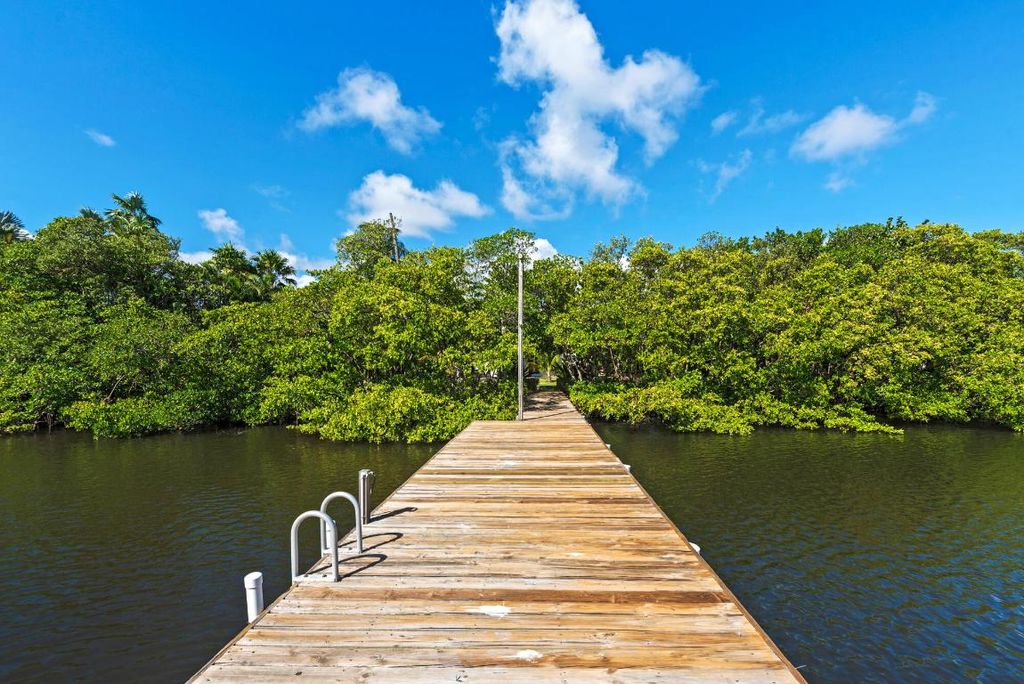 602 N Atlantic Drive, Lantana, FL 33460