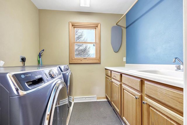 544 NICOLE LANE, Wrightstown, WI 54180